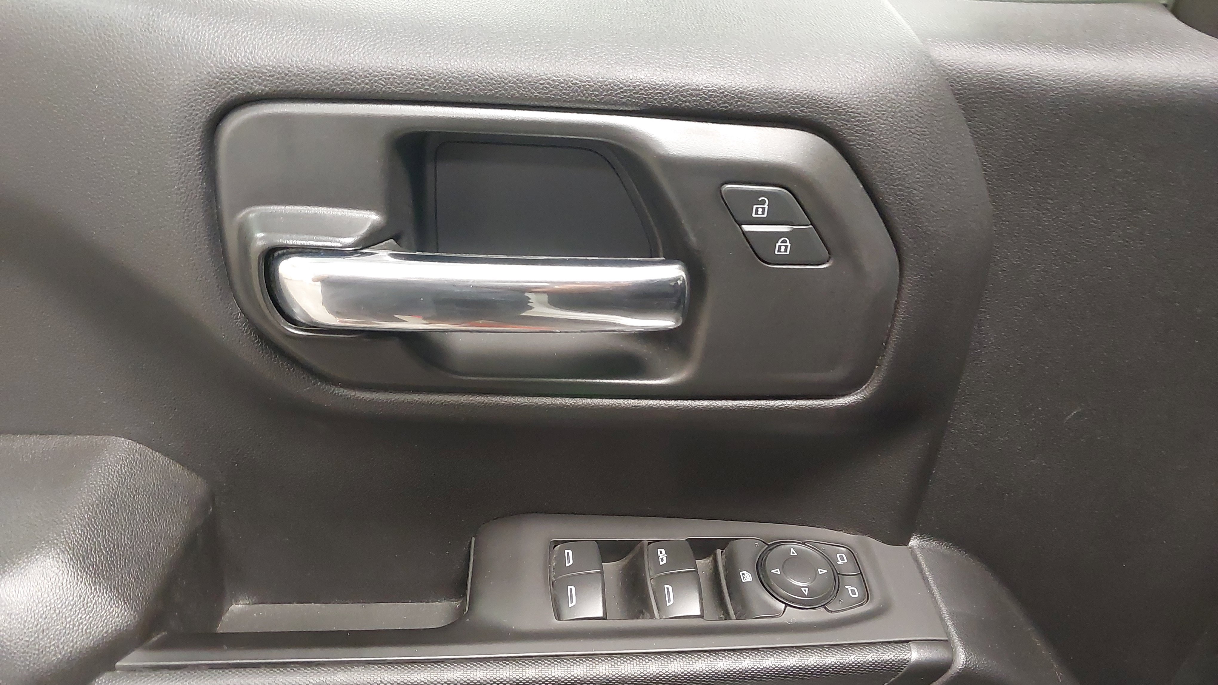 Used 2024 Chevrolet Silverado 1500 Custom AWD/4WD image 25