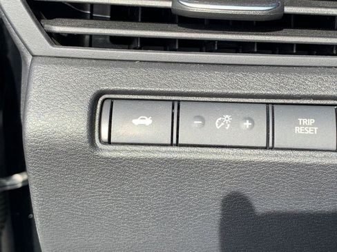 Used 2025 Nissan Altima 2.5 SV image 23