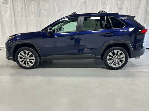 Used 2025 Toyota RAV4 XLE Premium image 4