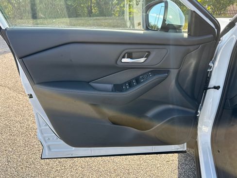 New 2026 Nissan Rogue SV image 10