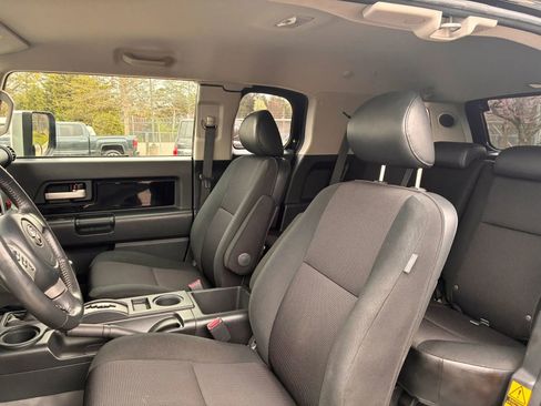 Used 2007 Toyota FJ Cruiser 4WD image 30