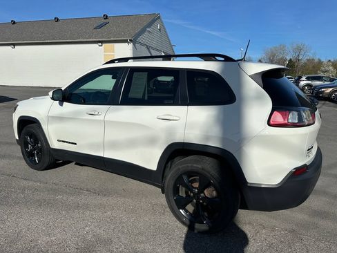 Used 2019 Jeep Cherokee Latitude Plus AWD/4WD image 15