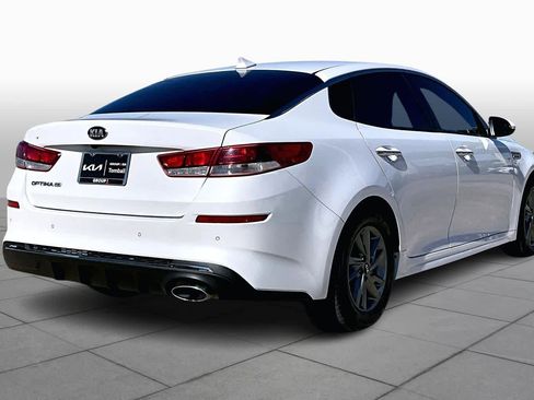 Used 2019 Kia Optima LX image 12
