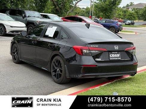 Used 2023 Honda Civic Sport image 5
