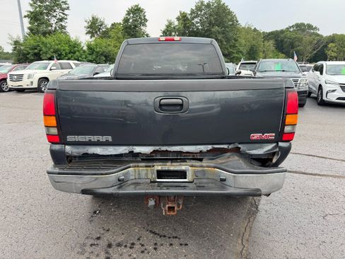 Used 2005 GMC Sierra 2500 SLE w/ Snow Plow Prep Package AWD/4WD image 4