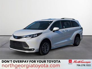 Used 2025 Toyota Sienna XLE 360° Tour