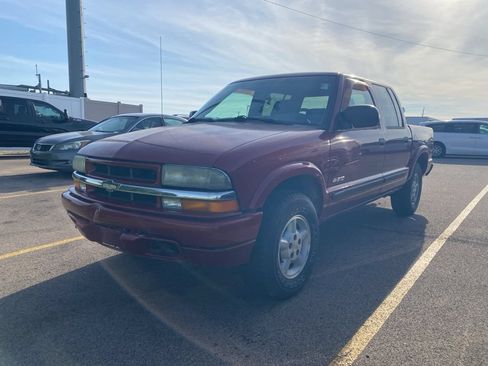 Used 2004 Chevrolet S10 Pickup LS AWD/4WD image 15
