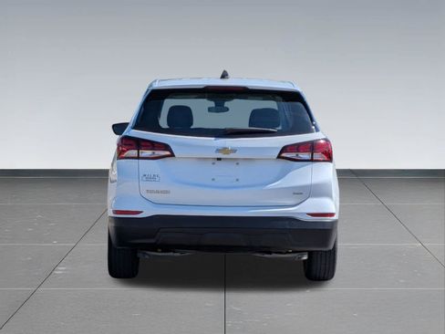 Used 2022 Chevrolet Equinox LS AWD/4WD image 4
