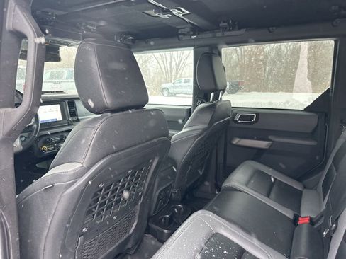 Used 2023 Ford Bronco Black Diamond image 11