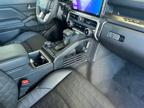 New 2026 Toyota Tacoma TRD Off-Road w/ TRD Off Road Premium Package AWD/4WD image 18
