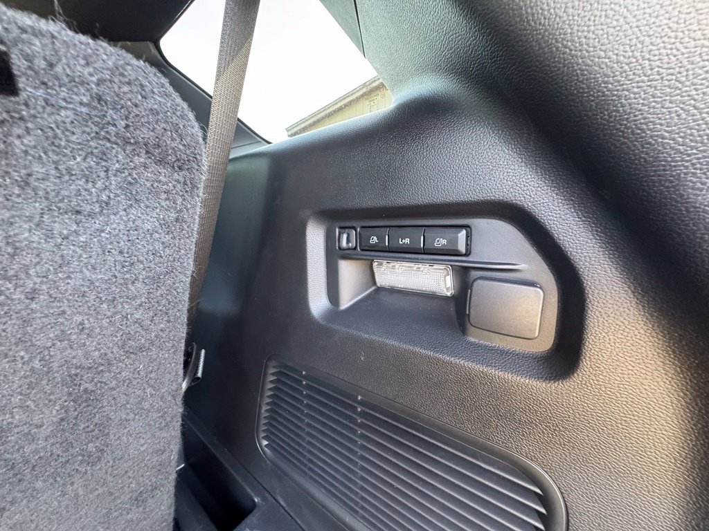 Used 2025 Ford Explorer ST AWD/4WD image 42