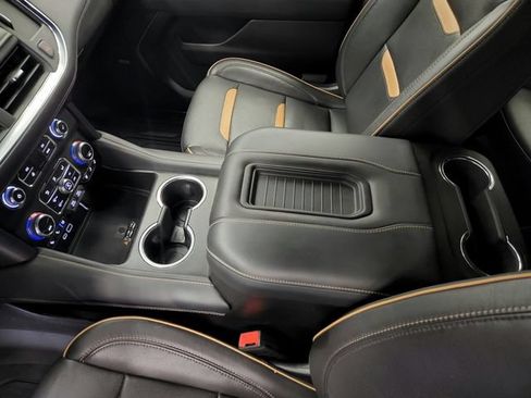 Used 2023 GMC Yukon AT4 w/ Technology Package AWD/4WD image 21