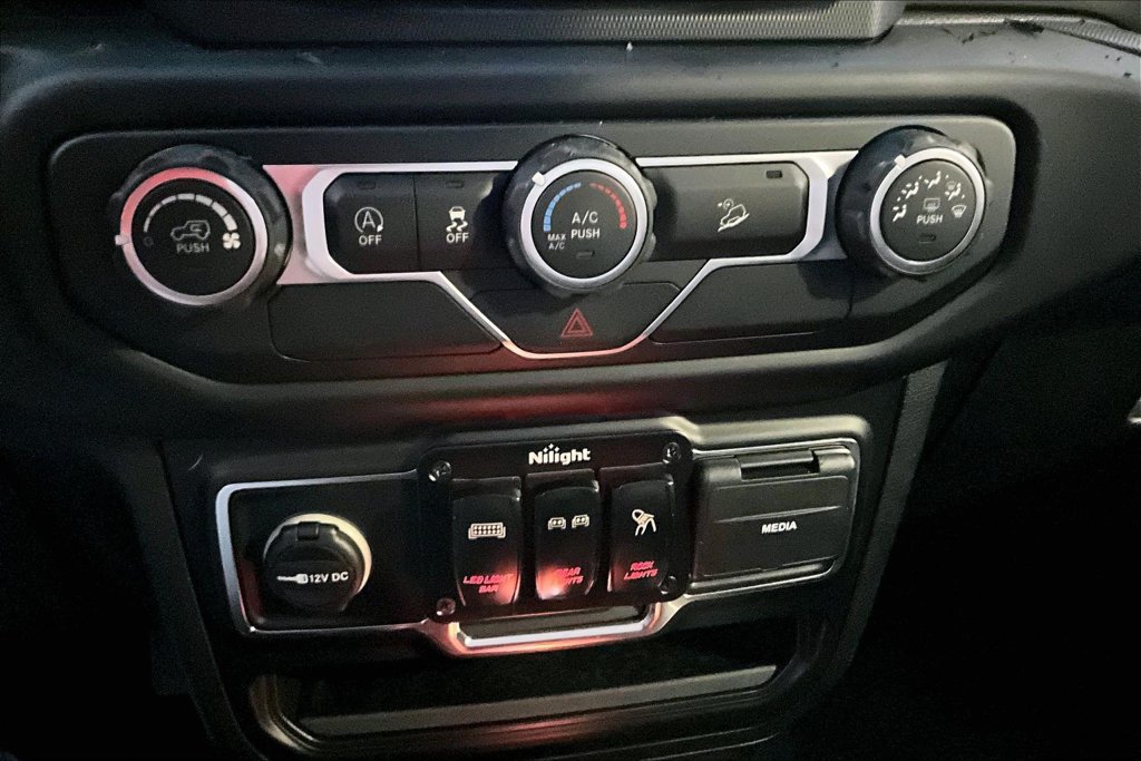 Used 2019 Jeep Wrangler Unlimited Sport AWD/4WD image 16