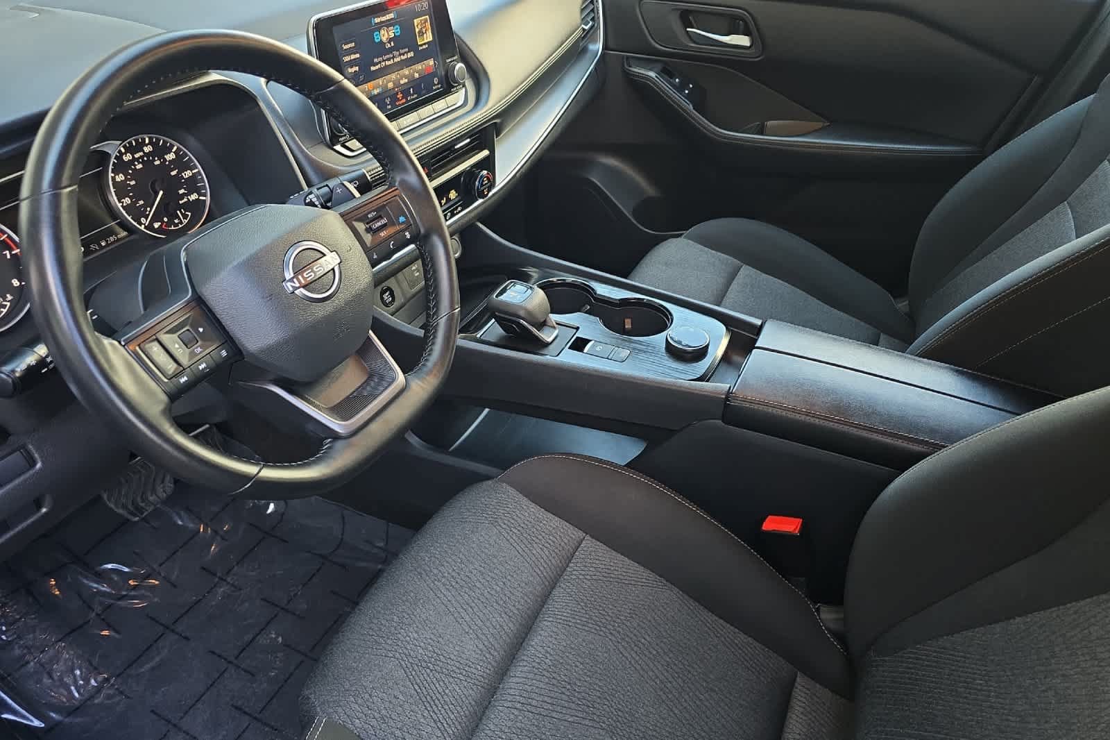 Used 2025 Nissan Rogue SV AWD/4WD image 11