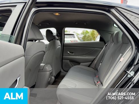 Used 2024 Hyundai Elantra SEL FWD image 15