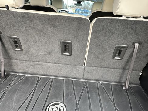 Used 2022 Buick Enclave Premium w/ Experience Buick Package image 26