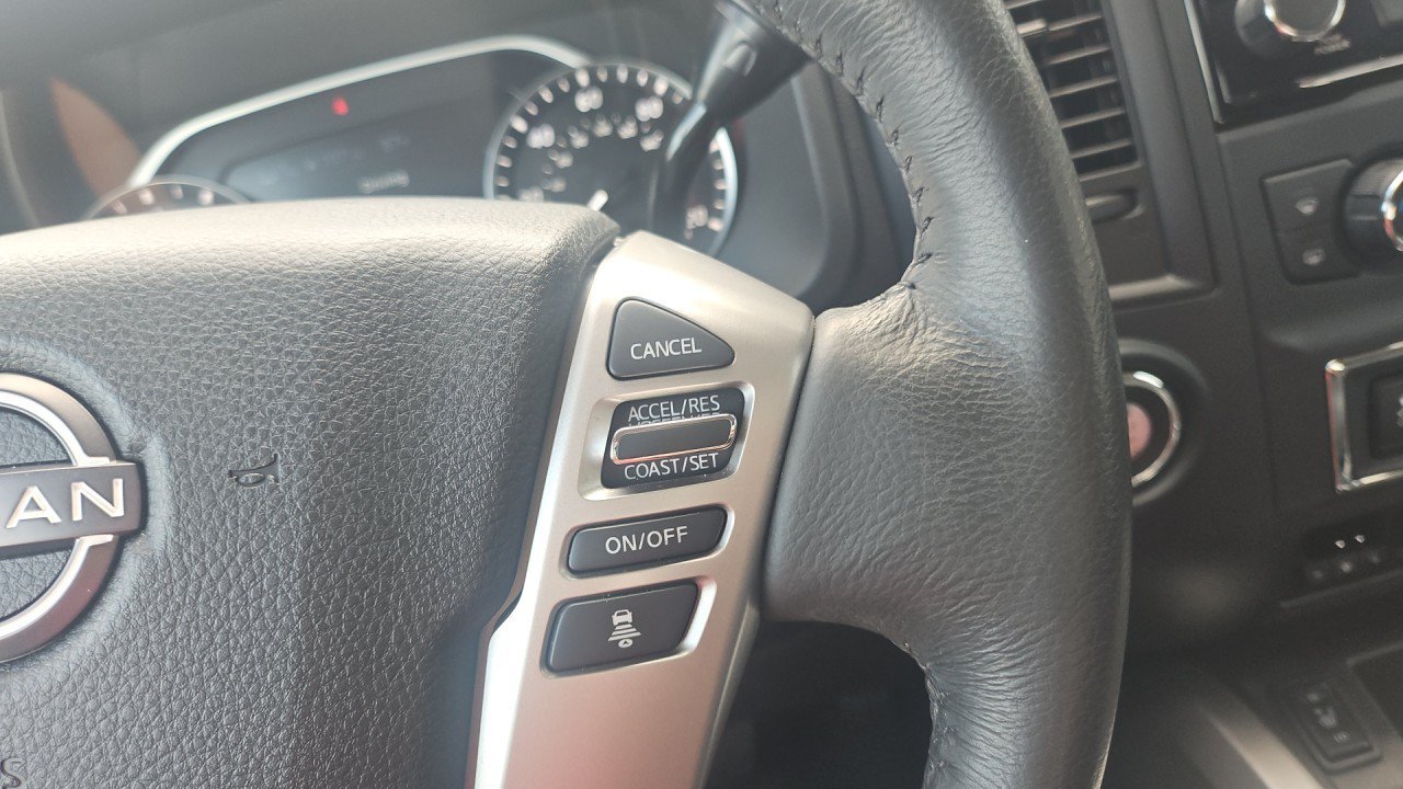 Used 2024 Nissan Titan SV w/ SV Convenience Package RWD image 17