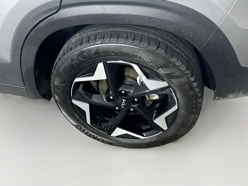 Used 2025 Kia Seltos S image 11