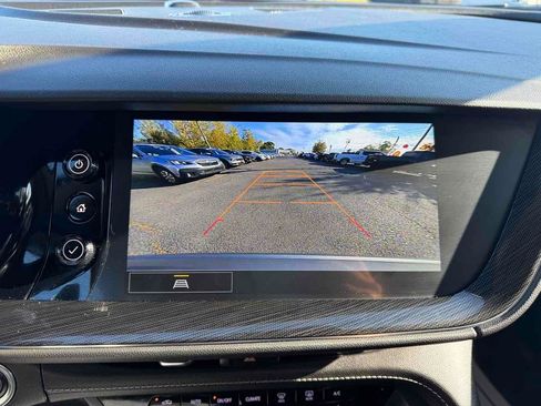 Used 2023 Buick Envision Essence image 30