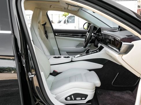 Used 2018 Porsche Panamera Turbo image 35