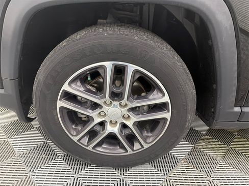 Used 2019 Jeep Compass Latitude w/ Popular Equipment Group image 12