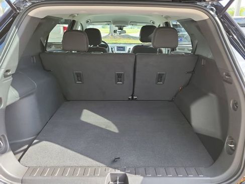 Certified 2024 Chevrolet Equinox LS w/ LS Convenience Package FWD image 9