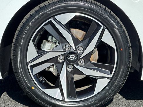 Used 2021 Hyundai Elantra Limited w/ Cargo Package FWD image 12