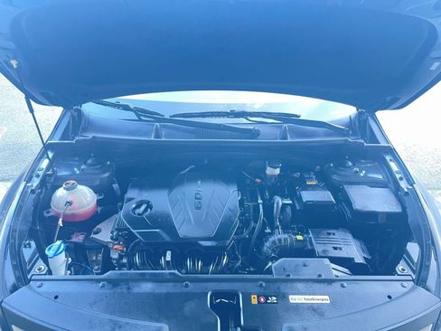 Used 2024 Kia Sportage LX image 31