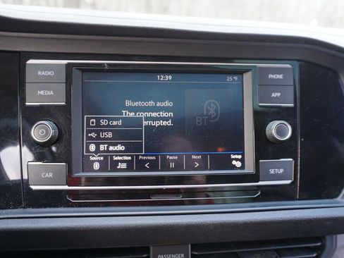 Used 2019 Volkswagen Jetta R-Line image 17