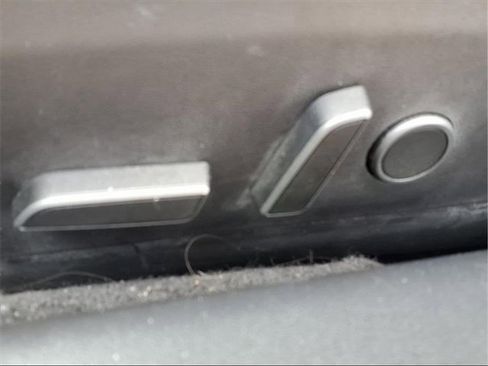 Used 2021 Tesla Model 3 Standard Range Plus image 18