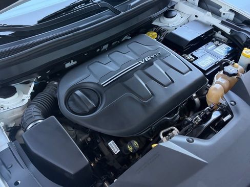 Used 2019 Jeep Cherokee Limited AWD/4WD image 27