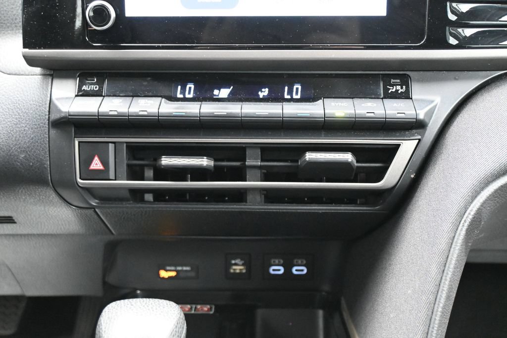 Used 2025 Toyota Camry LE FWD image 22