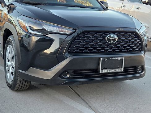 Certified 2022 Toyota Corolla Cross L image 26