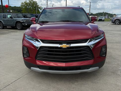 Used 2019 Chevrolet Blazer LT FWD image 2