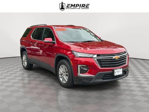Used 2023 Chevrolet Traverse LT w/ LPO, Floor Liner Package AWD/4WD image 1