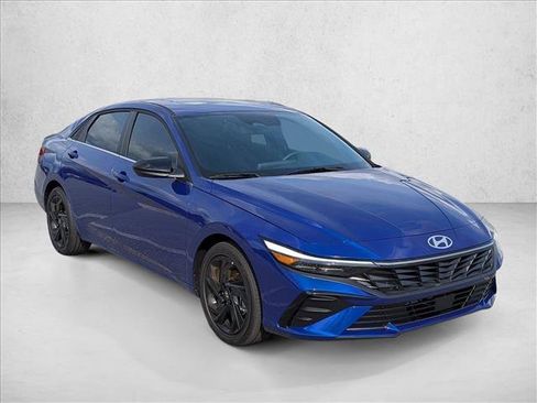 Used 2026 Hyundai Elantra SEL Sport Premium FWD image 3