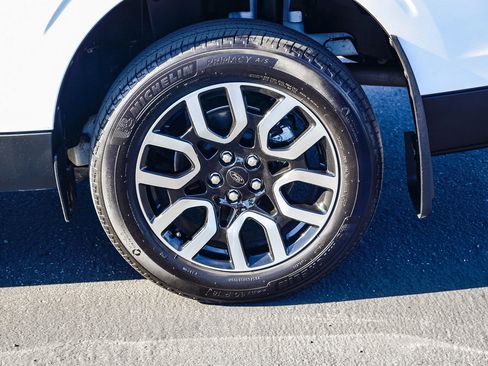 Used 2023 Ford Maverick Lariat image 8