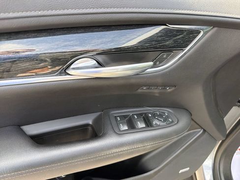 Used 2021 Cadillac XT5 Premium Luxury AWD/4WD image 16