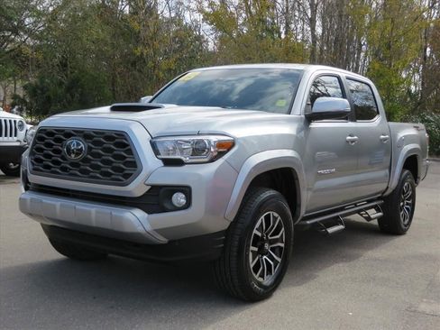 Used 2023 Toyota Tacoma TRD Sport image 3