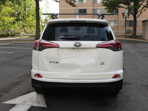 Used 2018 Toyota RAV4 LE w/ All Weather Liner Package AWD/4WD image 8