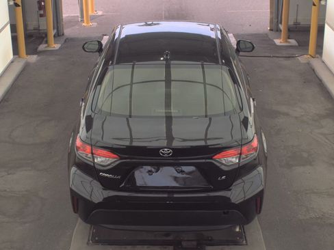 Used 2021 Toyota Corolla LE FWD image 6