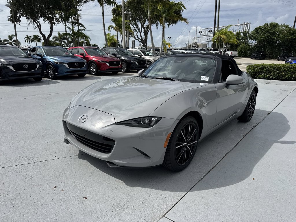 New 2026 MAZDA MX-5 Miata Grand Touring RWD image 9