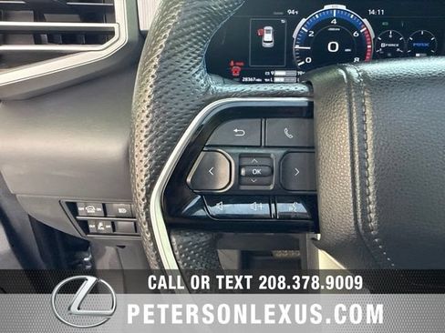 Used 2024 Toyota Sequoia Platinum AWD/4WD image 31