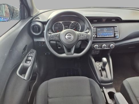 Certified 2025 Nissan Kicks Play S image 4