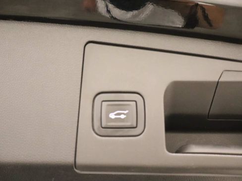 Used 2019 Cadillac XT4 Sport w/ Driver Awareness Package FWD image 19