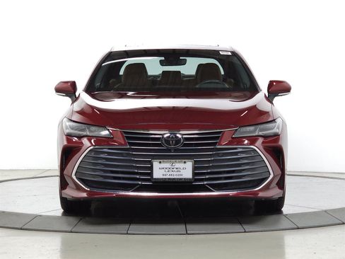 Used 2022 Toyota Avalon Limited w/ Advanced Safety Package FWD image 2