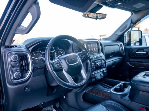 Used 2020 GMC Sierra 2500 Denali w/ Denali Ultimate Package image 23
