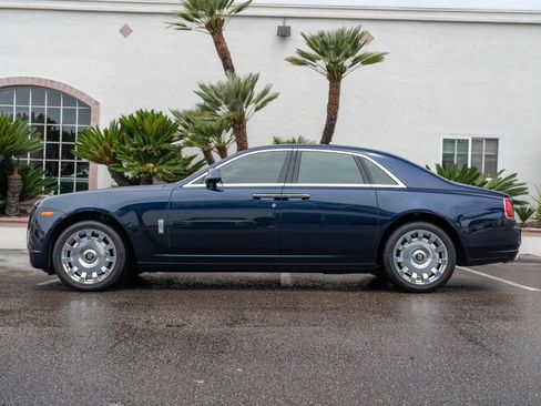 Used 2013 Rolls-Royce Ghost RWD image 3
