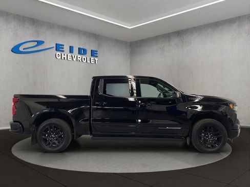 Used 2025 Chevrolet Silverado 1500 High Country w/ Midnight Edition AWD/4WD image 16