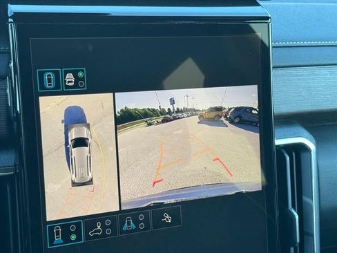 Used 2025 GMC Acadia Denali FWD image 25
